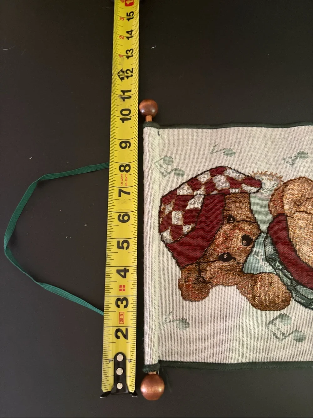 VTG Christmas caroling, bear tapestry Bell wall hanging banner